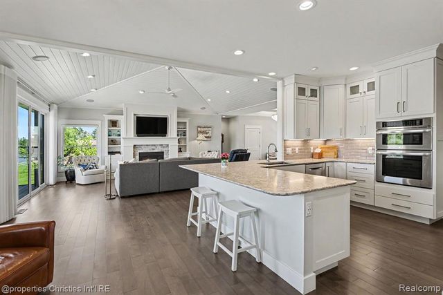 2260 Willow Bay Lane, Gladwin, MI 48624