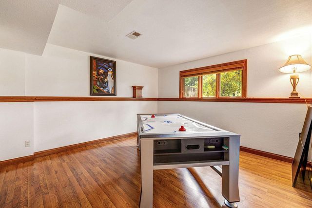 1551 W Goldcrest AVENUE, Milwaukee, WI 53221