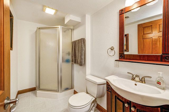 1551 W Goldcrest AVENUE, Milwaukee, WI 53221