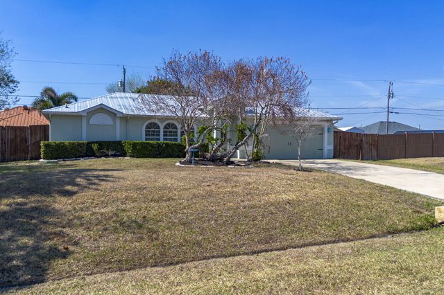 1966 SW Guernsey Street, Port St. Lucie, Port St Lucie, FL 34987