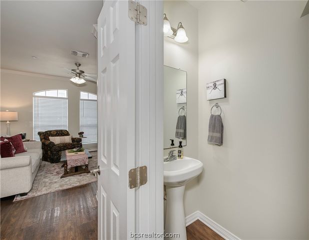 1198 Jones Butler Road 1905, College Station, TX 77840