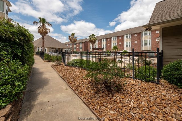 1198 Jones Butler Road 1905, College Station, TX 77840