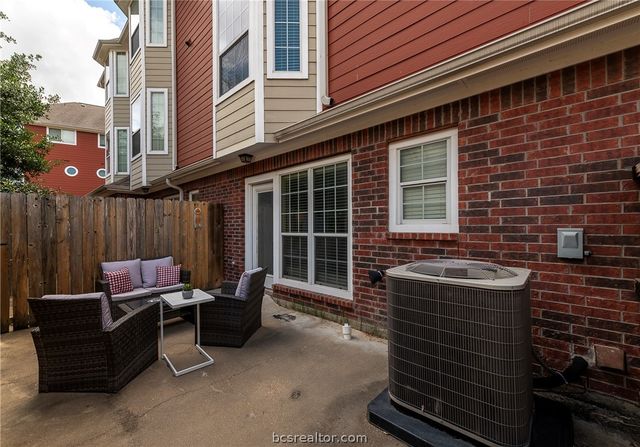 1198 Jones Butler Road 1905, College Station, TX 77840