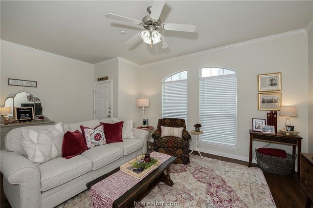 1198 Jones Butler Road 1905, College Station, TX 77840