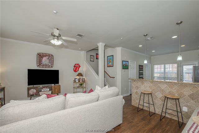 1198 Jones Butler Road 1905, College Station, TX 77840