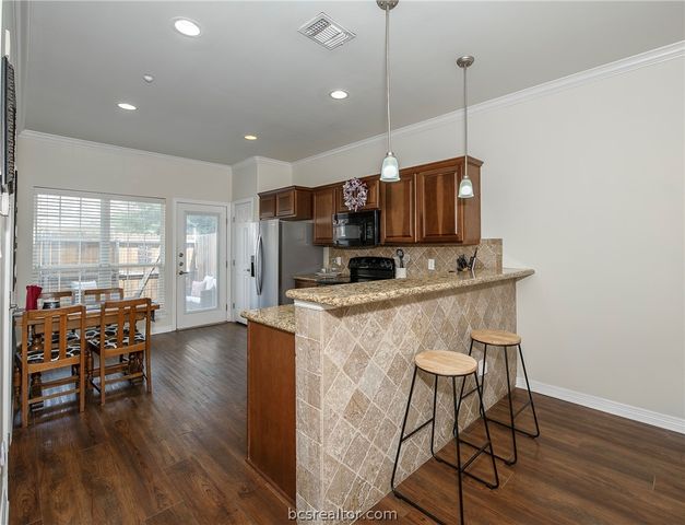 1198 Jones Butler Road 1905, College Station, TX 77840