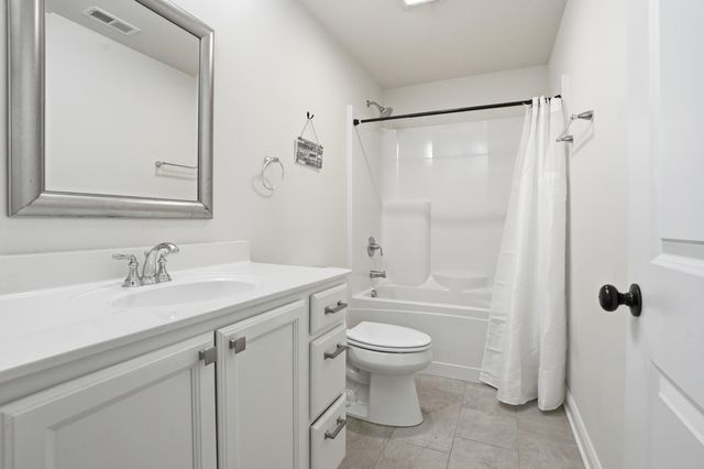 13331 Victoria Lane, Cedar Lake, IN 46303