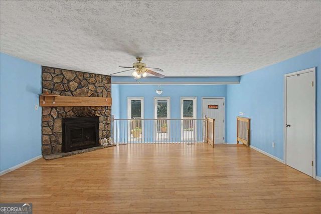2276 Mohawk Trail, Acworth, GA 30102