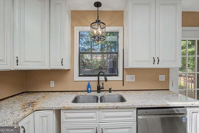 2276 Mohawk Trail, Acworth, GA 30102