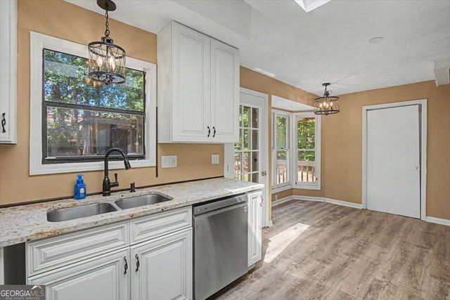 2276 Mohawk Trail, Acworth, GA 30102