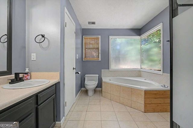 2276 Mohawk Trail, Acworth, GA 30102