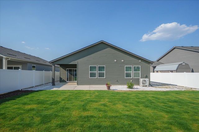 8505 W Red Ave, Cheney, WA 99004
