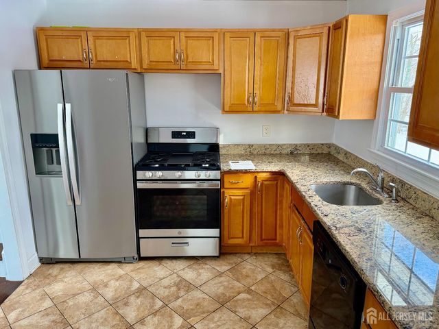 139 Rues Lane, East Brunswick, NJ 08816