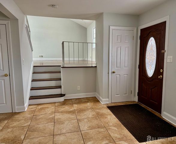 139 Rues Lane, East Brunswick, NJ 08816