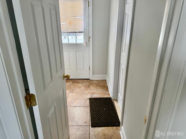 139 Rues Lane, East Brunswick, NJ 08816