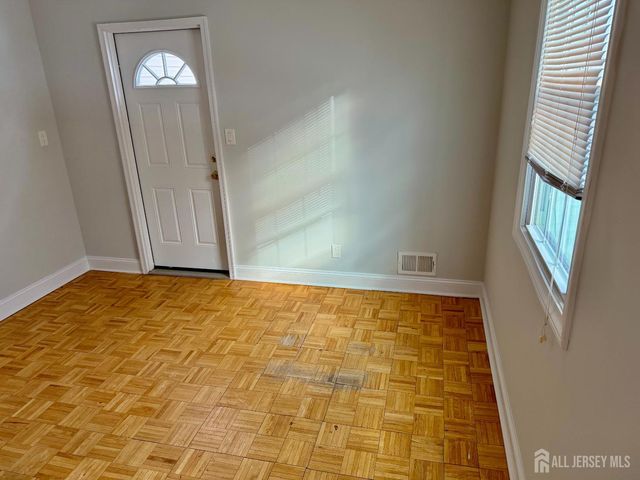 139 Rues Lane, East Brunswick, NJ 08816