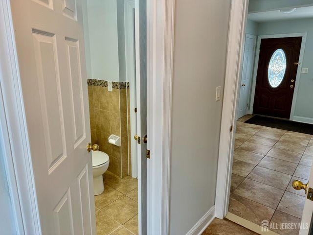 139 Rues Lane, East Brunswick, NJ 08816