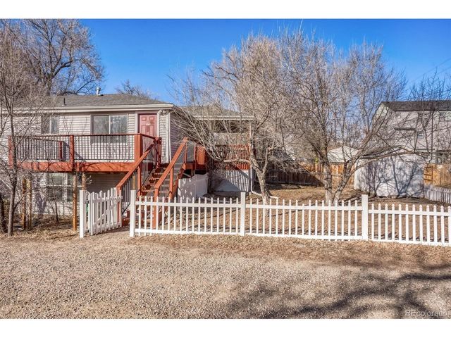 1570 Simms St, Lakewood, CO 80215