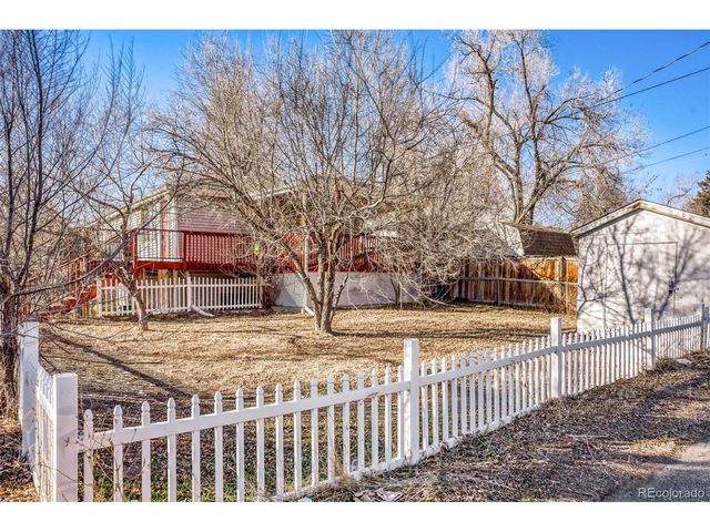 1570 Simms St, Lakewood, CO 80215