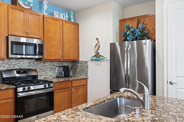 227 Coral Reef Way, Daytona Beach, FL 32124