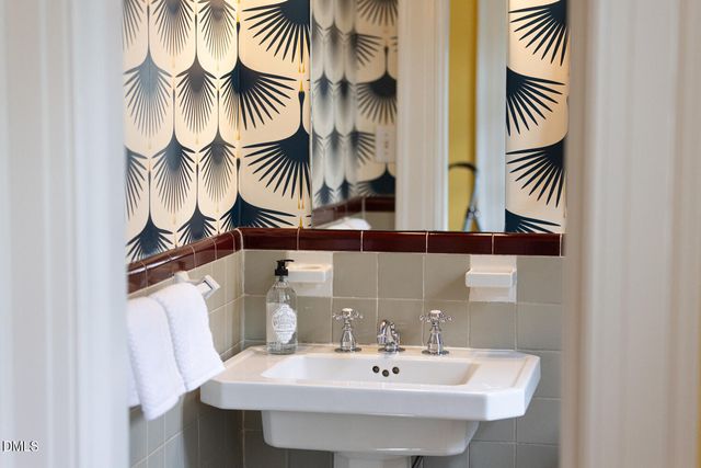 1014 W Forest Hills Boulevard, Durham, NC 27707