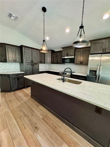 11997 N CONDOR DR, Dunnellon, FL 34433