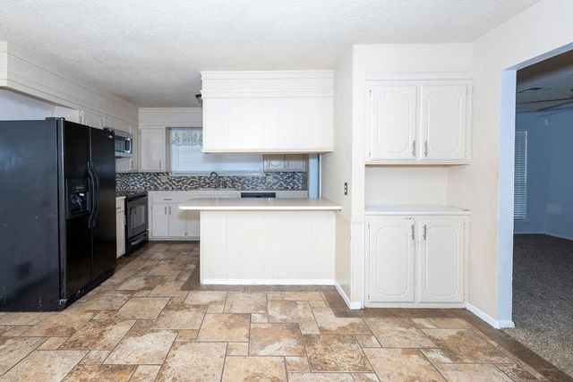 4625 SE Aberdeen Ave, Lawton, OK 73501