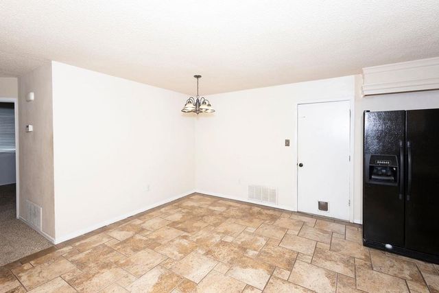 4625 SE Aberdeen Ave, Lawton, OK 73501