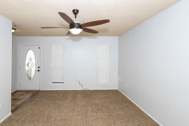 4625 SE Aberdeen Ave, Lawton, OK 73501