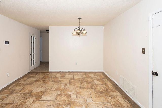 4625 SE Aberdeen Ave, Lawton, OK 73501