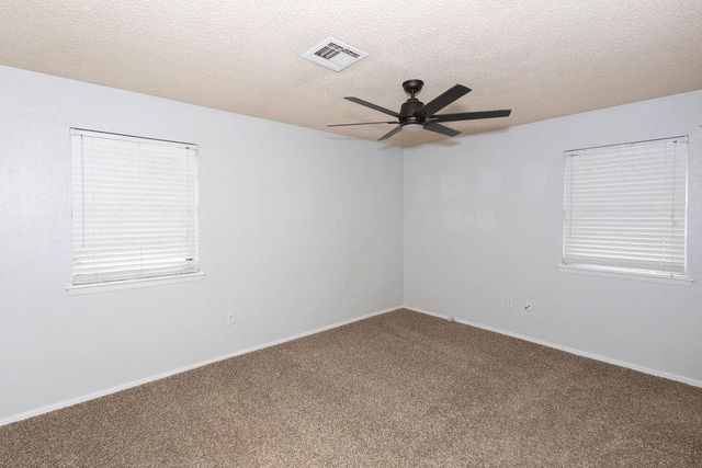 4625 SE Aberdeen Ave, Lawton, OK 73501