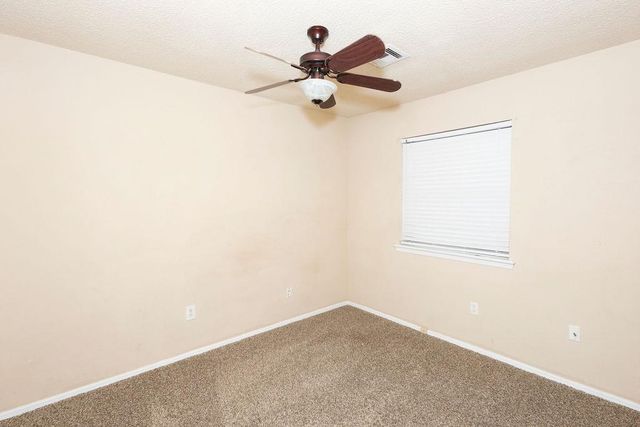 4625 SE Aberdeen Ave, Lawton, OK 73501