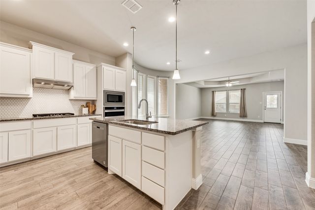 2053 St Andrews Way, Argyle, TX 76226