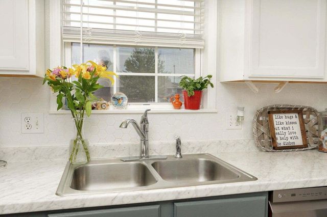 503 Cedar Lane, Willard, MO 65781