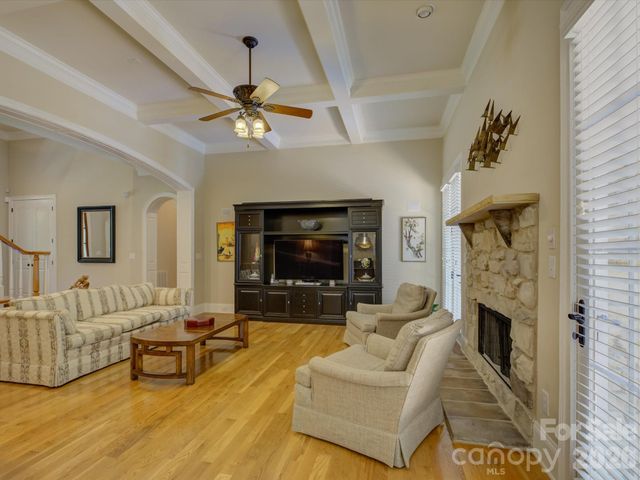 3912 Lake Spring Cove Court, Denver, NC 28037