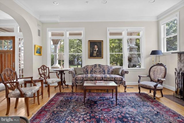 5316 42ND ST NW, Washington, DC 20015