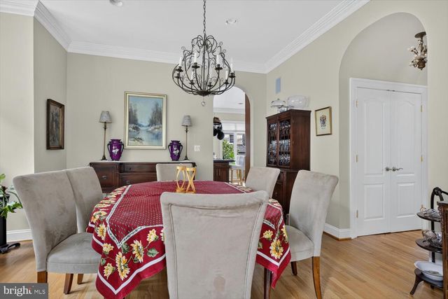 5316 42ND ST NW, Washington, DC 20015