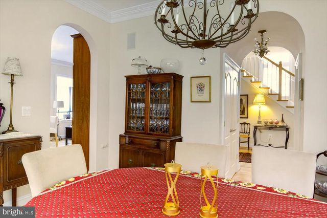 5316 42ND ST NW, Washington, DC 20015