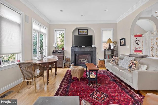 5316 42ND ST NW, Washington, DC 20015