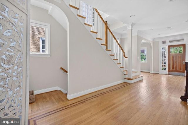 5316 42ND ST NW, Washington, DC 20015