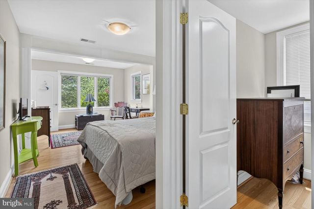 5316 42ND ST NW, Washington, DC 20015