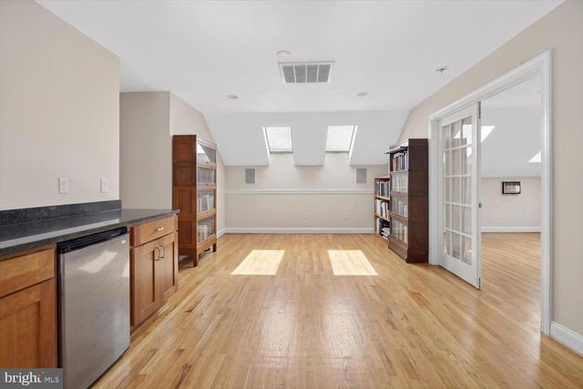 5316 42ND ST NW, Washington, DC 20015