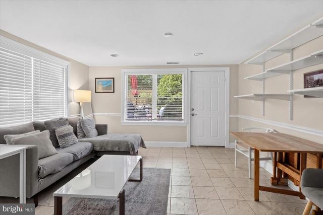 5316 42ND ST NW, Washington, DC 20015
