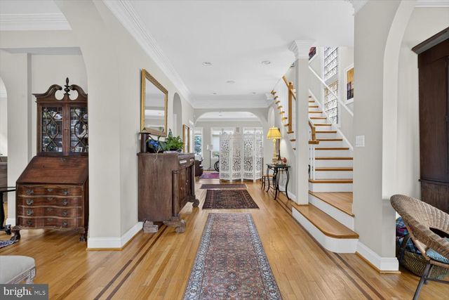 5316 42ND ST NW, Washington, DC 20015