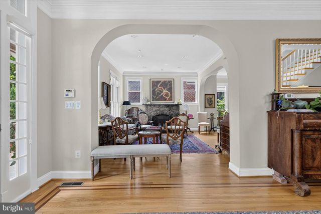 5316 42ND ST NW, Washington, DC 20015