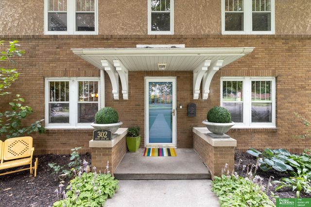 302 S 49th Avenue, Omaha, NE 68132