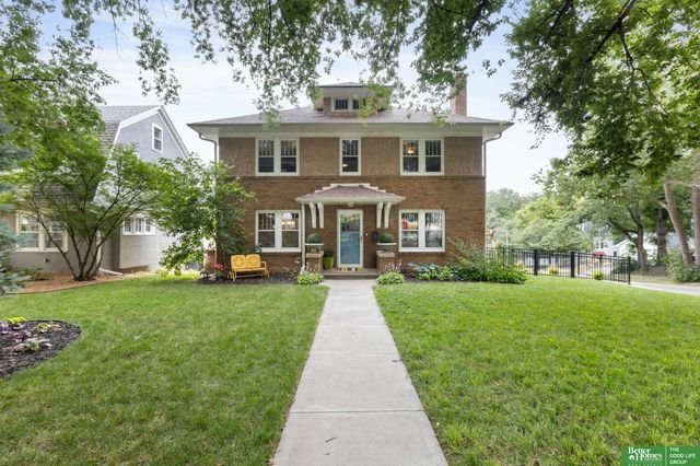 302 S 49th Avenue, Omaha, NE 68132
