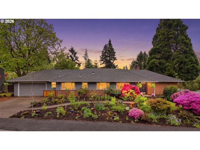 3015 Sw WESTWOOD Dr, Portland, OR 97225