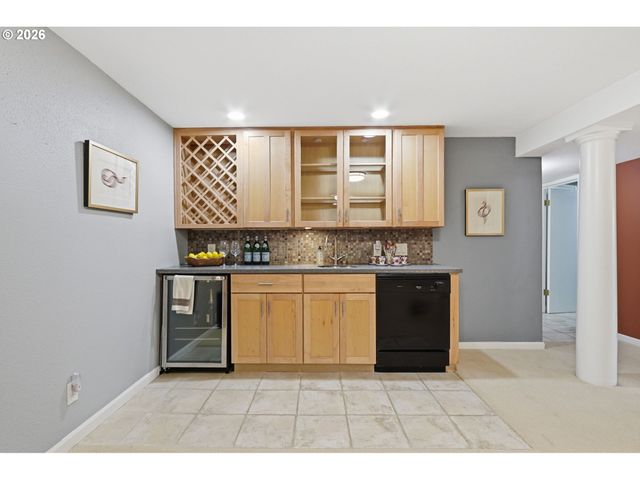 3015 Sw WESTWOOD Dr, Portland, OR 97225