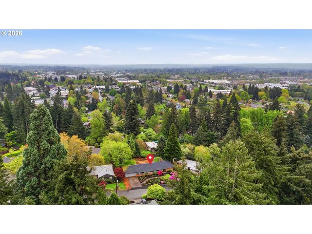 3015 Sw WESTWOOD Dr, Portland, OR 97225